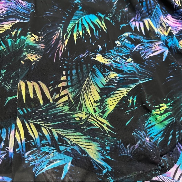 TORRID gorgeous palm leaf print one piece swimsuit with mesh overlay, 2X DD/F. - Picture 9 of 14